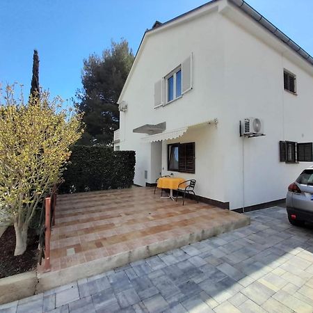 Lovely Studio Malina Close To The Beach Krk Town Eksteriør billede