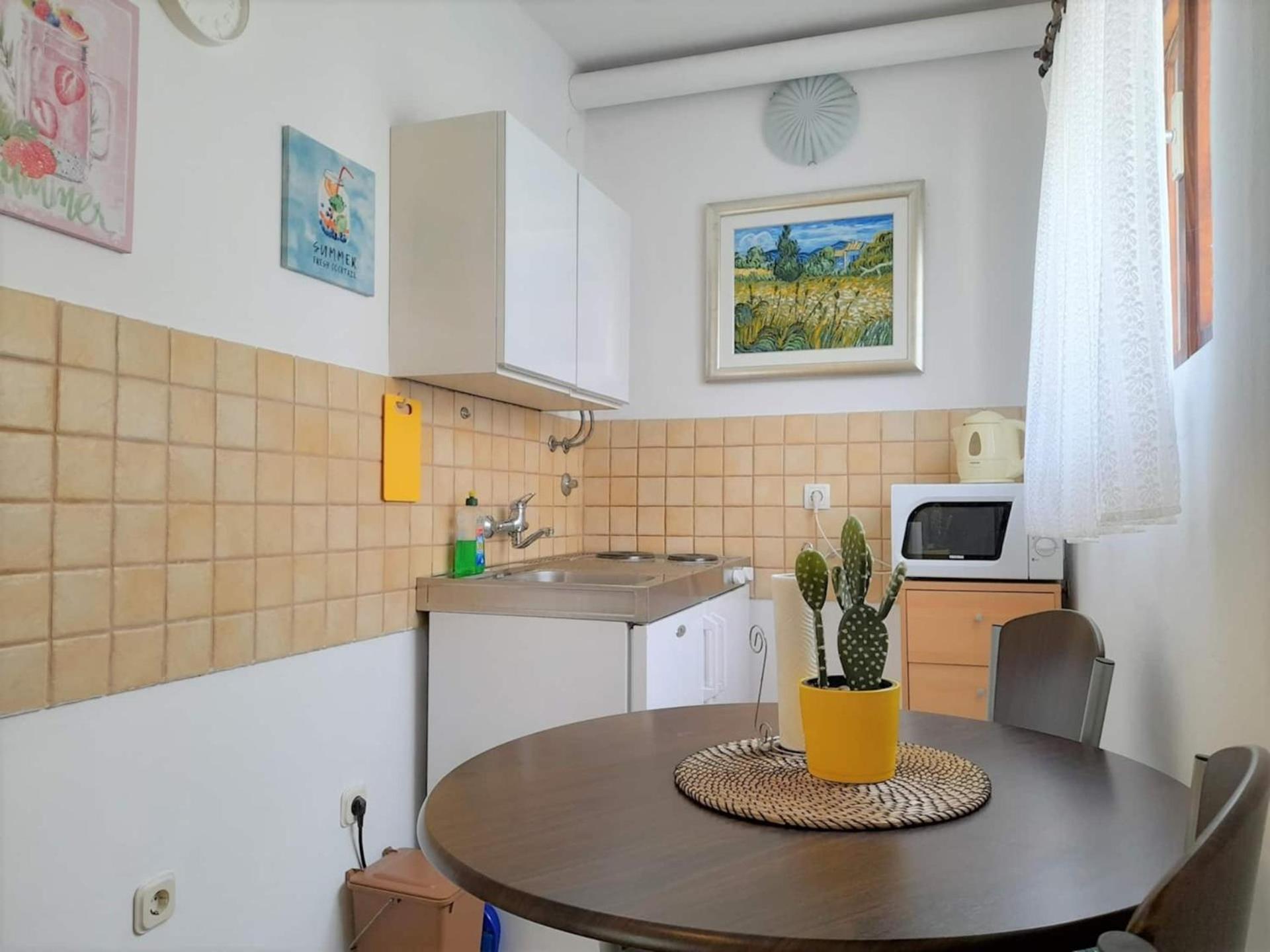 Lovely Studio Malina Close To The Beach Krk Town Eksteriør billede